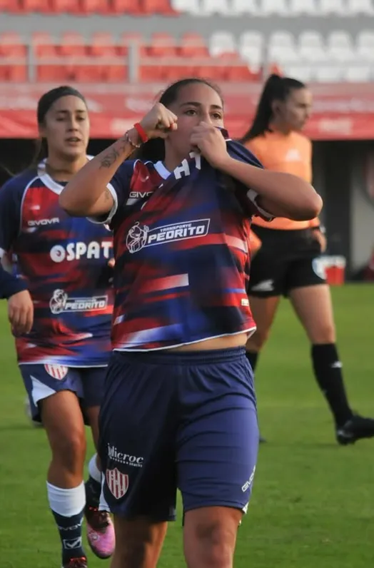 La final de ida se jugará el sábado 4/10 a las 15hs en el estadio 15 de abril. (Foto:@unionfemeninooficial)