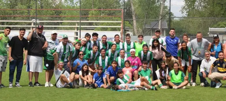 Claypole/Somra terminó puntero de la Zona B del Torneo de la Primera C 2025. (Foto: @clubdeportivosomra)