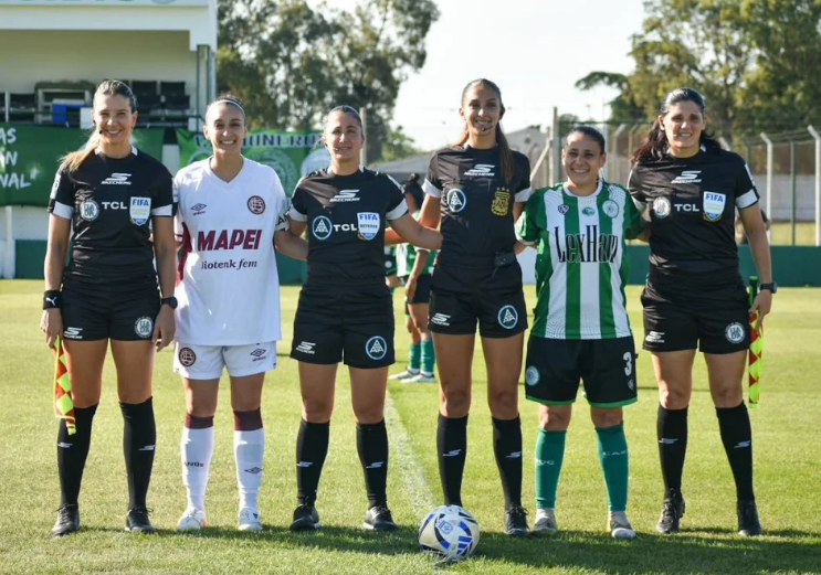 Camioneros y Lanús no se sacaron ventajas en la final de ida por el segundo ascenso