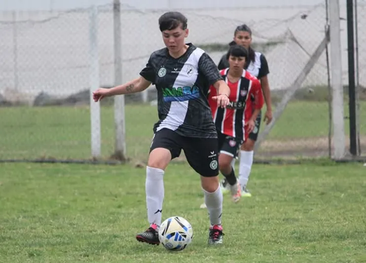 Ascenso en juego: Claypole/Somra y Quilmes chocan en la final del Reducido de la Primera C. (Foto: @clubdeportivosomra)