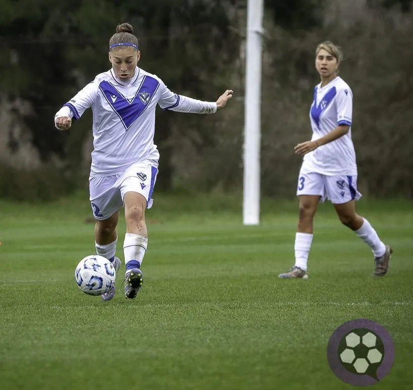 Vélez logró un importante triunfo ante Gimnasia en la fecha 2 del Segundo Torneo Femenino 2025. (Foto: Juane Cannataro para FutFemGol)
