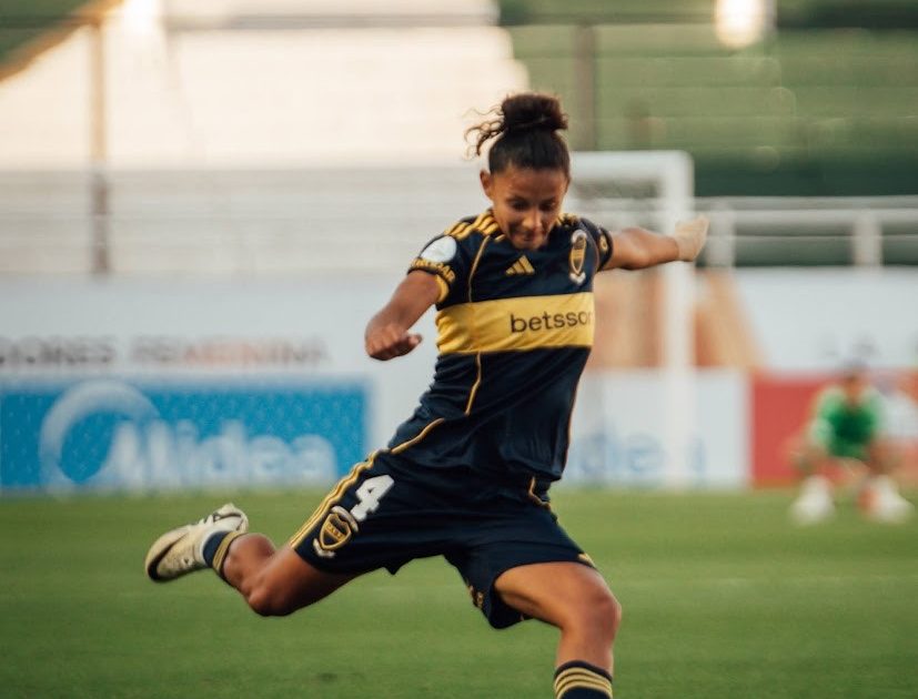 “Acuérdense cuando jugaban sin botines”: el mensaje de Juli Cruz tras la clasificación de Boca