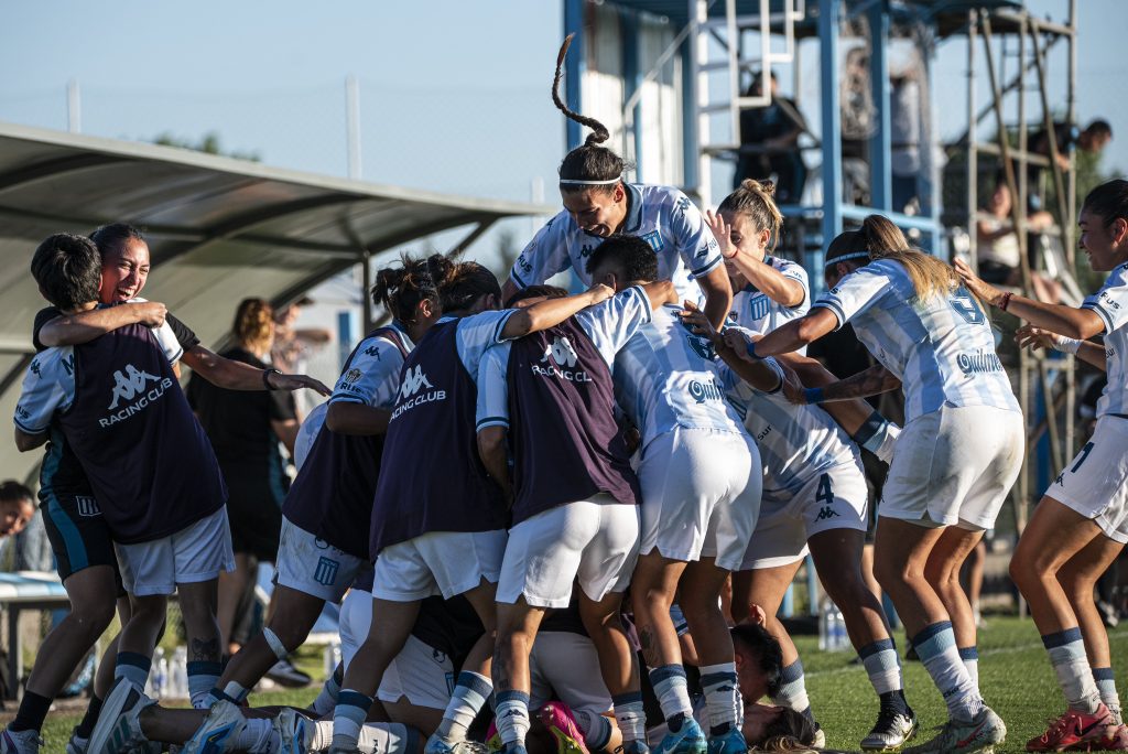 Racing venció 2-0 a Boca como local en la ida de semis del Segundo Torneo Femenino 2025. (Foto: Racing oficial)